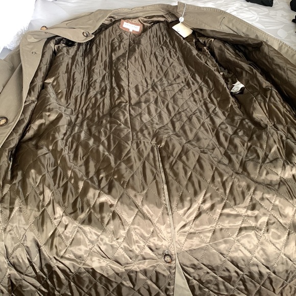 NWT Giorgio Armani Trench Coat with Quilted Liner - Picture 6 of 12